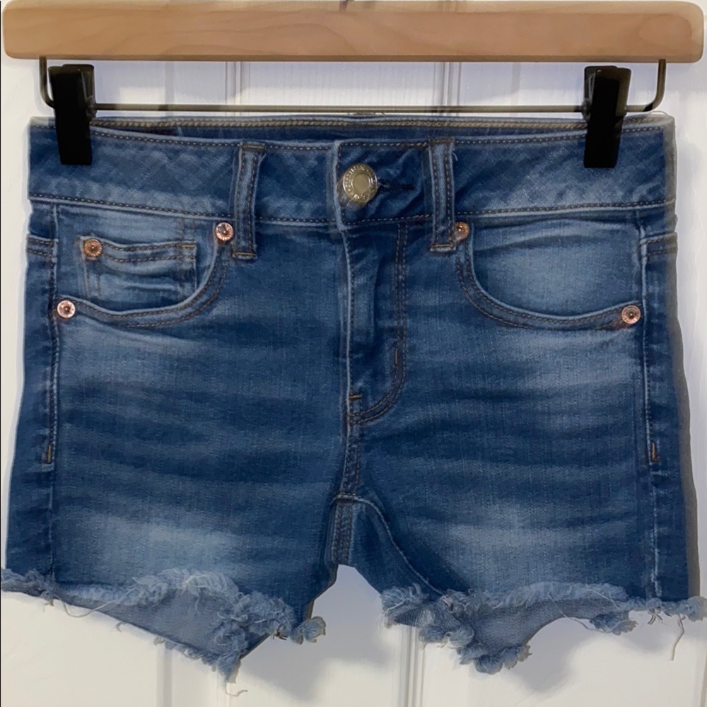 American Eagle Outfitters Jean Short Distressed Fray Hem Super Stretch Size 0